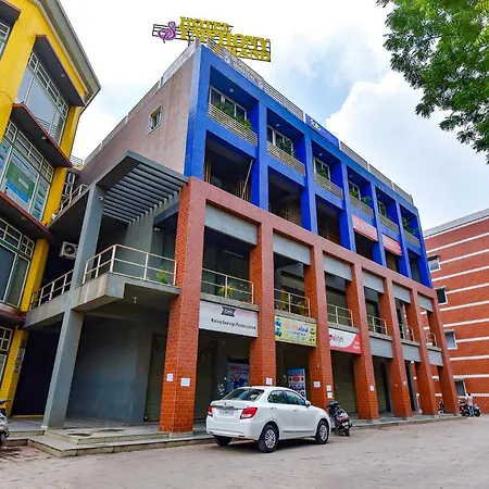 Fabhotel Symphony Grand - Inside Barcelona Complex-3